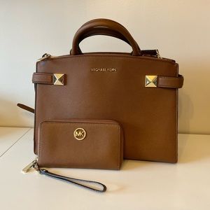 Michael Kors purse and matching wallet